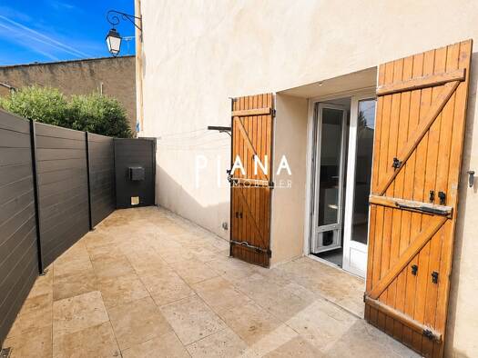 Maison à vendre 305 000 € 4 pièces 3 chambres 111 m² Gramenieres La Fare-les-Oliviers 13580