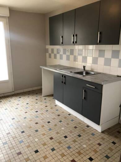 Appartement à louer 760 € 3 pièces 2 chambres 70 m² Mairie Le Petit-Quevilly 76140