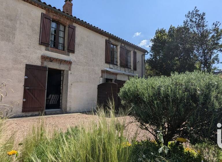 Maison à vendre 147 000 € 6 pièces 4<br/>chambres 157 m²<br/>superficie 433 m²<br/>terrain Le Champ-Saint-Père 85540