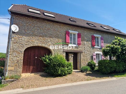 Maison à vendre 289 500 € 11 pièces 6 chambres 265 m² 3 161 m² de terrain Rougemontot 25640