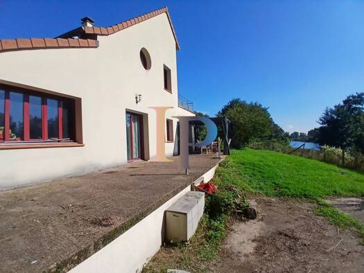 Maison à vendre 399 000 € 10 pièces 5 chambres 235,5 m² 8 837 m² de terrain Briennon 42720