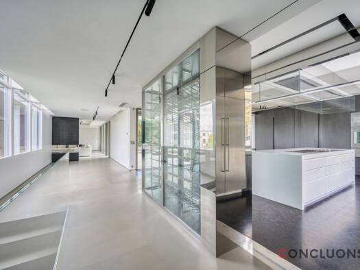 Maison à louer 23 000 € 10 pièces 4 chambres 448 m² Coteaux Saint-Cloud 92210