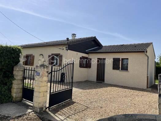 Maison de plain-pied à vendre 153 000 € 4 pièces 3 chambres 101 m² 1 175 m² de terrain Sommecaise 89110