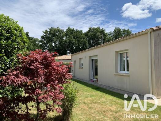 Maison à vendre 173 000 € 4 pièces 2 chambres 80 m² 701 m² de terrain Beaufou 85170