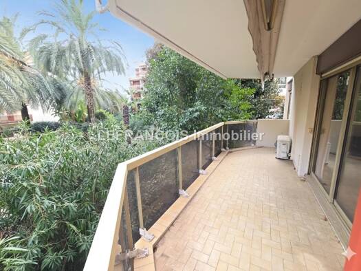 Appartement à louer 1 990 € 3 pièces 1 chambre 73,2 m² 1er étage Moulieres Le Cannet 06110