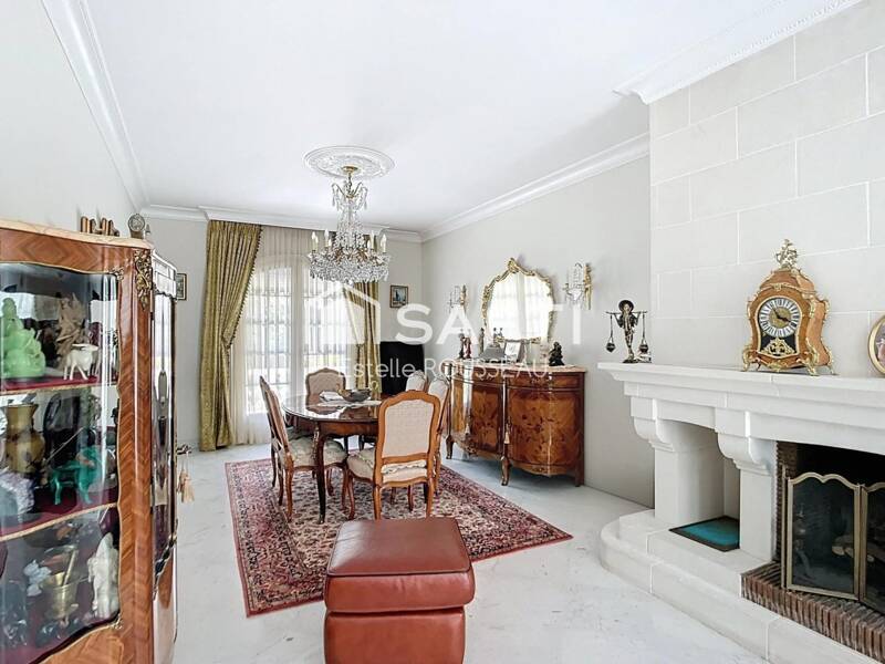 Maison à vendre, 221m², SAINT MAUR DES FOSSES