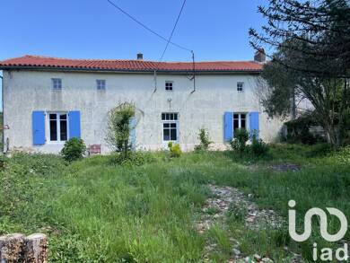 Maison à vendre 117 000 € 7 pièces 5 chambres 192 m² 1 952 m² de terrain Alloinay 79110