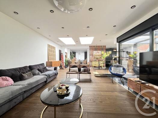 Maison à vendre 435 000 € 6 pièces 5 chambres 176,8 m² 248 m² de terrain Roubaix 59100