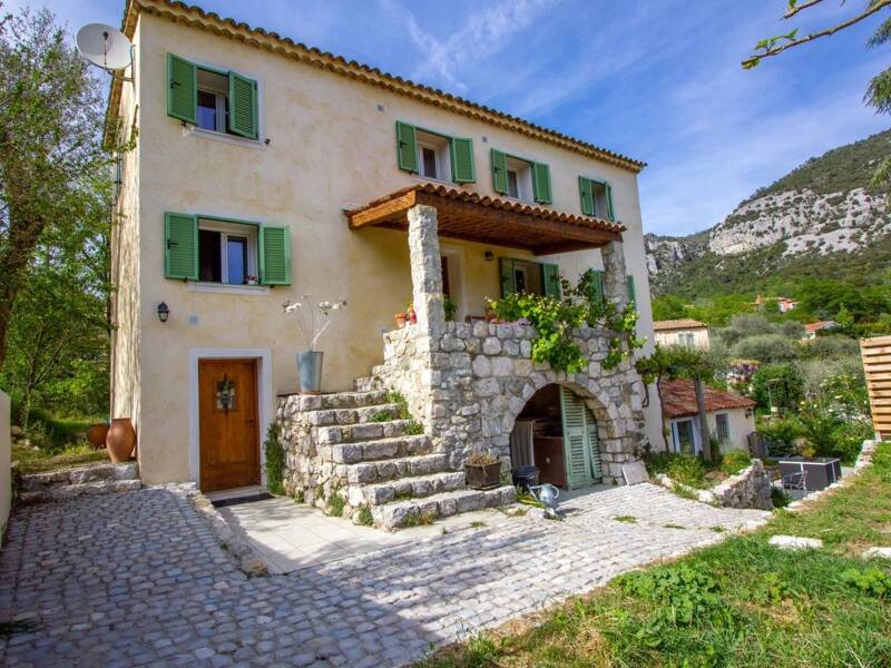 Maison à vendre, 144m², TOURRETTE LEVENS