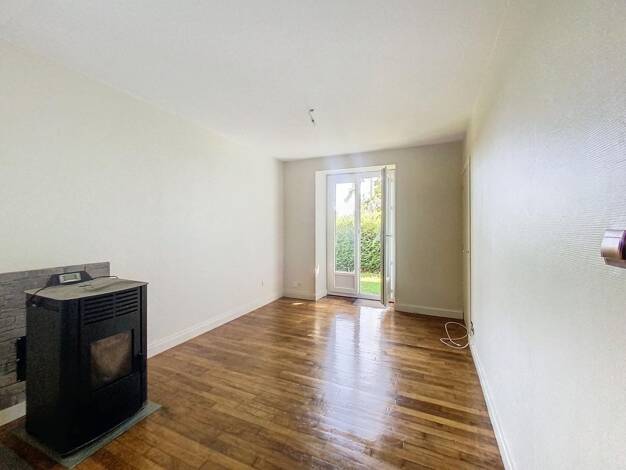 Appartement à louer 470 € 3 pièces 2 chambres 62,3 m² Valuéjols 15300