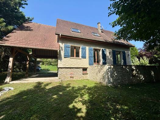 Maison à vendre 318 000 € 5 pièces 3 chambres 125 m² 1 010 m² de terrain Saint Clair sur Epte 95770