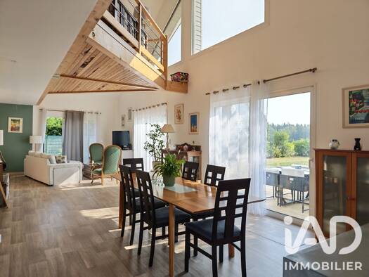 Maison à vendre 310 000 € 6 pièces 3 chambres 132 m² 1 101 m² de terrain Venon 27110