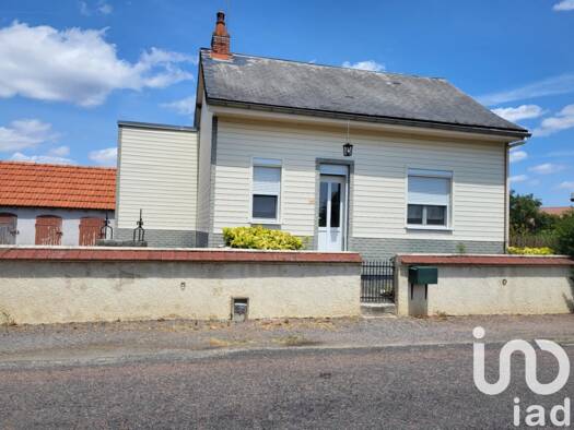 Maison à vendre 95 000 € 4 pièces 2 chambres 92 m² 1 465 m² de terrain Cronat 71140