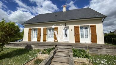 Maison à vendre 180 900 € 4 pièces 3 chambres 111 m² 739 m² de terrain Centre Ville Vendome 41100