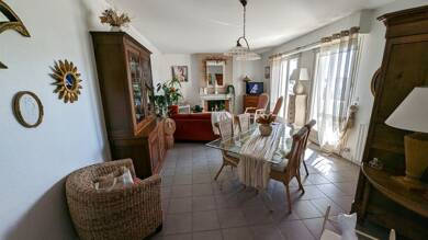 Appartement à vendre 183 750 € 7 pièces 4 chambres 119 m² Dernier étage, Étage 1/1 Magne 79460