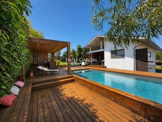 Maison à vendre 1 470 000 € 7 pièces 5 chambres 245 m² 2 200 m² de terrain Ahetze 64210