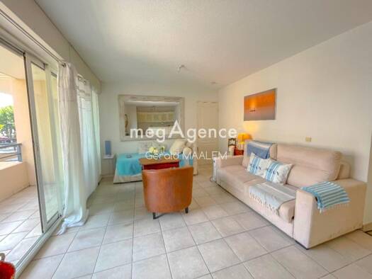 Appartement à vendre 165 000 € 1 pièce 29 m² Étage 2/4 Le Capet Sainte-Maxime 83120