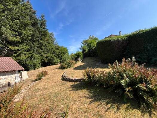 Terrain constructible à vendre 29 999 € 381 m² de terrain Chaptelat 87270