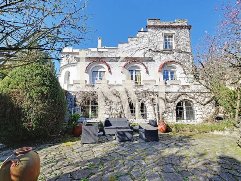 Maison à vendre, 458m², SURESNES