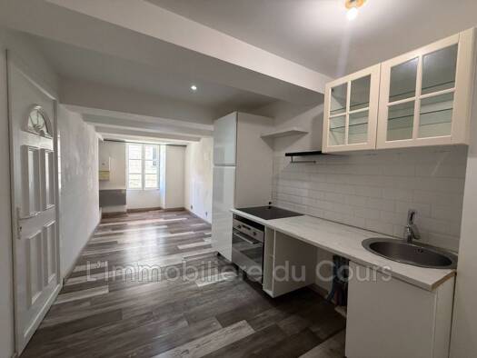 Appartement à louer 489 € 1 pièce 1 chambre 22,4 m² Étage 1/2 Saint-Mitre-les-Remparts 13920