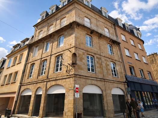 Local commercial à vendre 434 600 € 220 m² de surface de vente Fougères 35300