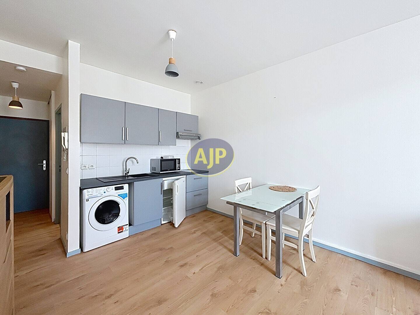 Maison à louer, 28m², ROCHEFORT