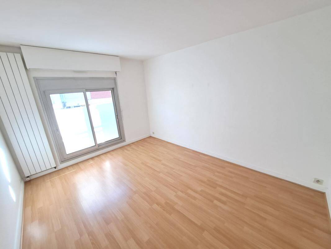 AGREABLE MAISON NANTAISE DE 4 CHAMBRES AVENUE DE LA CLOSE — 10