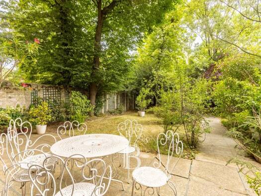 Appartement à vendre 1 610 000 € 5 pièces 3 chambres 119,79 m² RDC/1 Parc d'Orléans Neuilly-sur-Seine 92200
