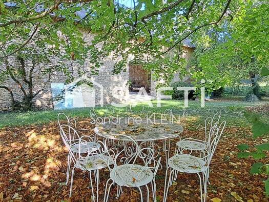 Maison à vendre 365 000 € 6 pièces 4 chambres 192 m² 1 425 m² de terrain Sceaux-du-Gâtinais 45490