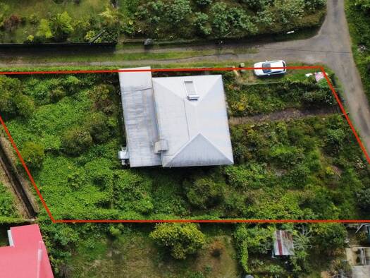 Maison à vendre 159 000 € 5 pièces 4 chambres 127 m² 800 m² de terrain St Joseph 97480