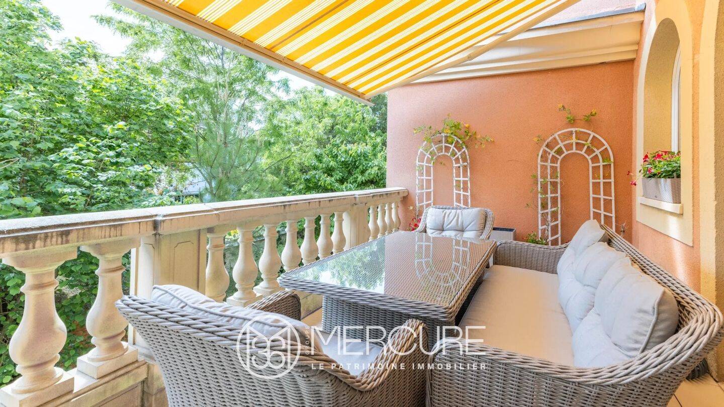 Maison à vendre, 450m², SAINT MAUR DES FOSSES