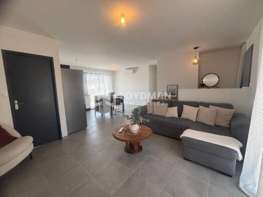 Maison de plain-pied à vendre 184 450 € 3 pièces 2 chambres 77,55 m² 558 m² de terrain Saint-Florent-sur-Cher 18400