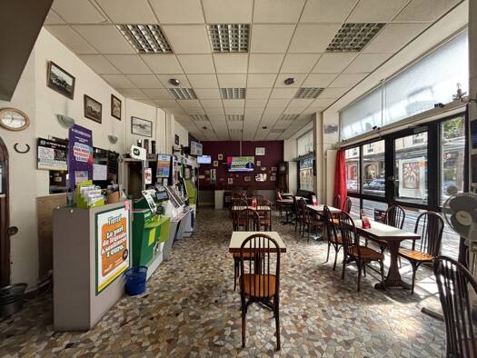 Local commercial avec bail commercial 1 469 € 105 m² de surface de vente Vichy 03200