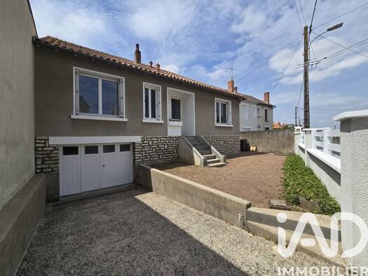 Maison à vendre 133 000 € 4 pièces 3 chambres 72 m² 593 m² de terrain Crevant-Descartes Thouars 79100