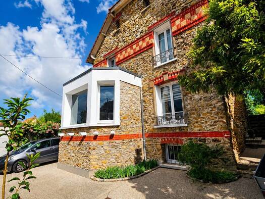 Maison à vendre 449 000 € 6 pièces 4 chambres 140,25 m² 1 104 m² de terrain Sud Ouest Vaux-le-Pénil 77000