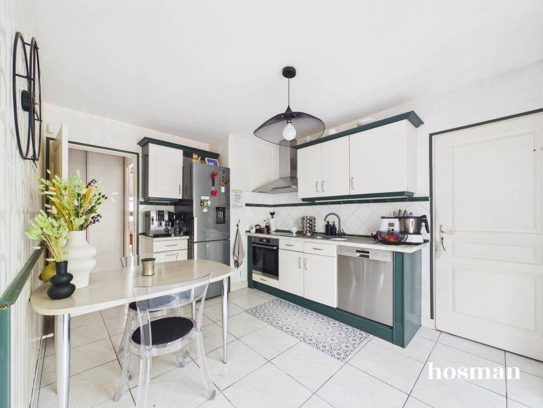 Maison de 135m² avec 4 chambres, jardin paysagé et garage - Beau — 6