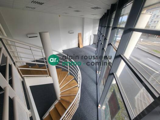 Local commercial à vendre 609 000 € 220 m² de surface de vente Angers 49000