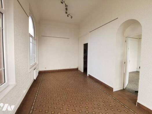 Local commercial à louer 630 € Roye 80700