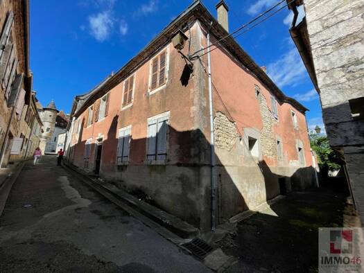 Maison de ville à vendre 117 700 € 10 pièces 1 chambre 116,4 m² 720 m² de terrain Gramat 46500