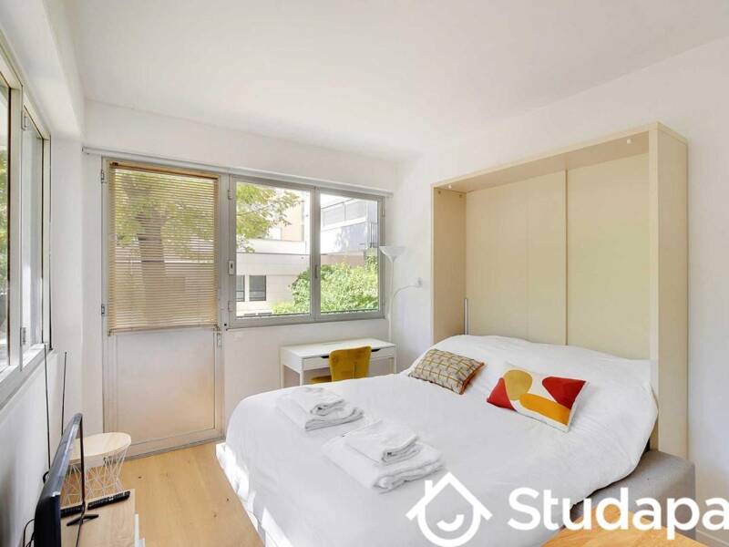 Maison à louer, 18m², PARIS 16E