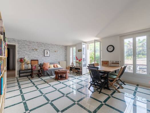 Appartement à vendre 434 000 € 4 pièces 2 chambres 91 m² Étage 1/2 Le Parc Saint-Maur-des-Fossés 94210