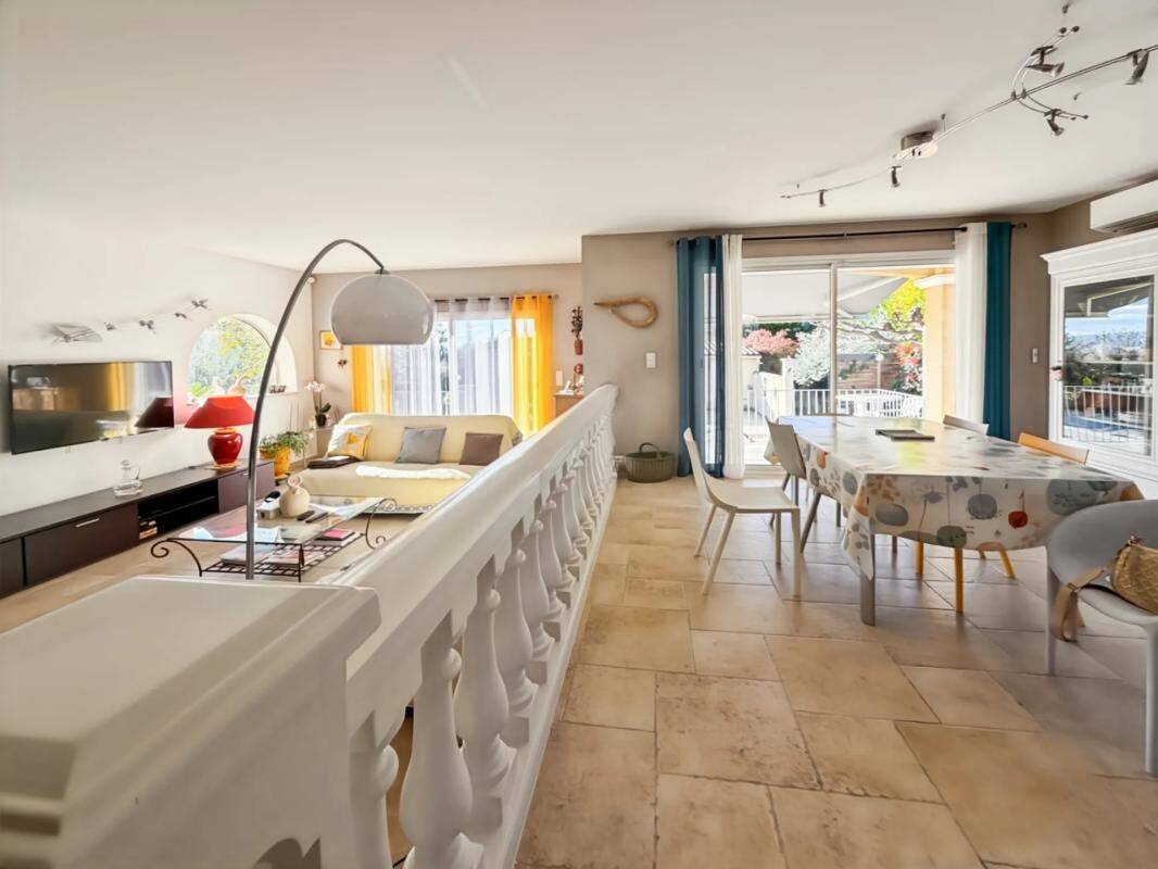Maison à vendre, 143m², VILLENEUVE
