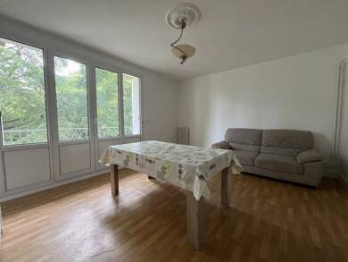 Appartement à louer 750 € 4 pièces 3 chambres 87 m² Étage 3/5 Hôpital-La Mauberdière St Avertin 37550