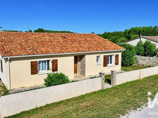 Maison de plain-pied à vendre 179 000 € 4 pièces 2 chambres 103,4 m² 1 445 m² de terrain Champmillon 16290