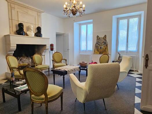 Maison à vendre 548 000 € 9 pièces 7 chambres 380 m² 4 159 m² de terrain Saint-Dizant-du-Gua 17240