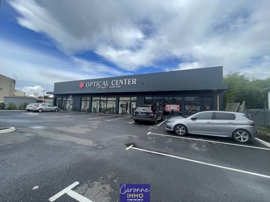 Local commercial à louer 2 079 € 217 m² de surface de vente Tonneins 47400