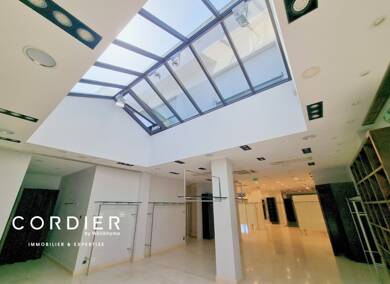 Local commercial à vendre 1 196 000 € 535 m² de surface de vente Nord et Sud Est Terville 57180