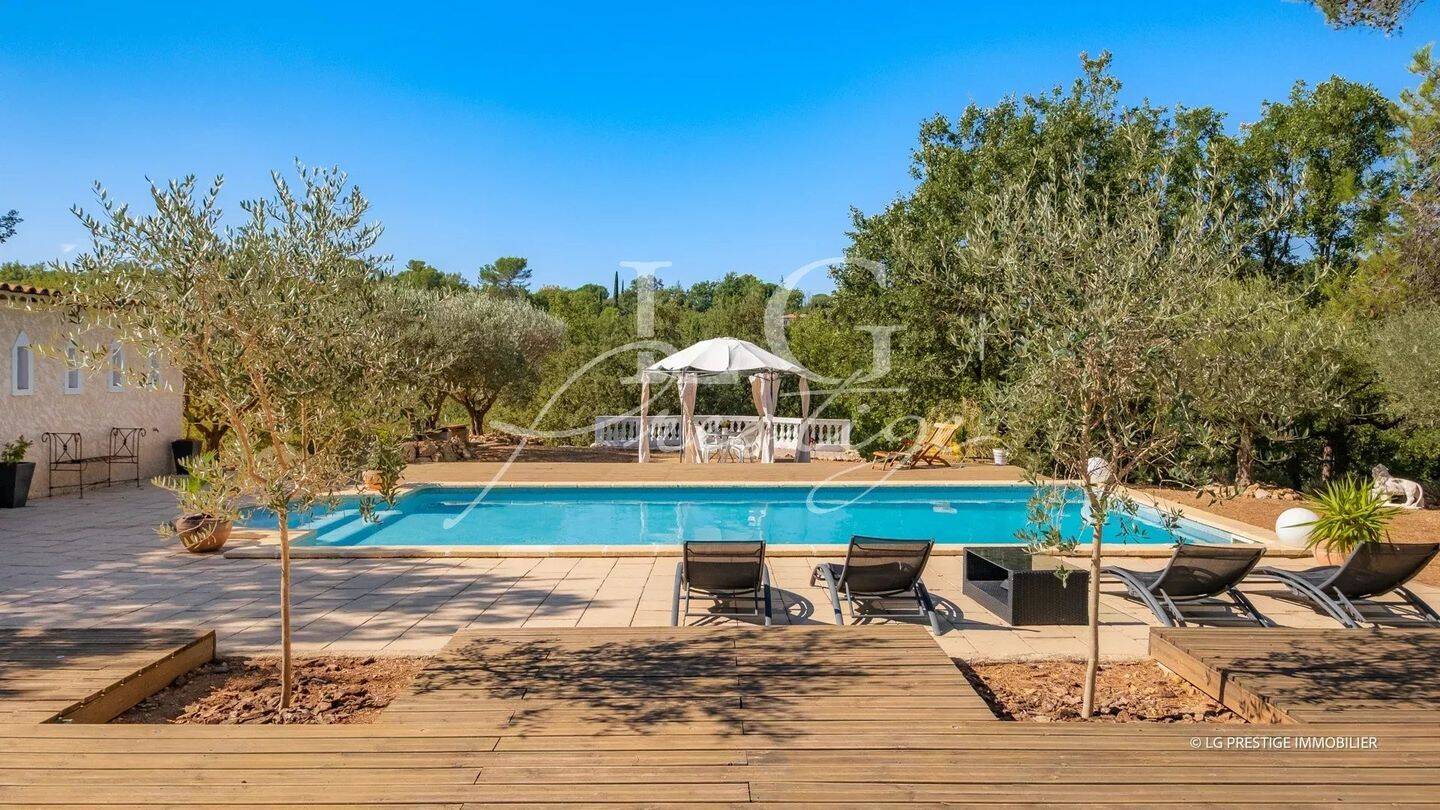 Maison à vendre, 257m², SAINT PAUL EN FORET