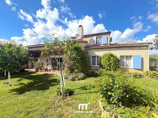 Maison à vendre 469 000 € 6 pièces 5 chambres 170 m² 1 097 m² de terrain Centre Ancien Pertuis 84120