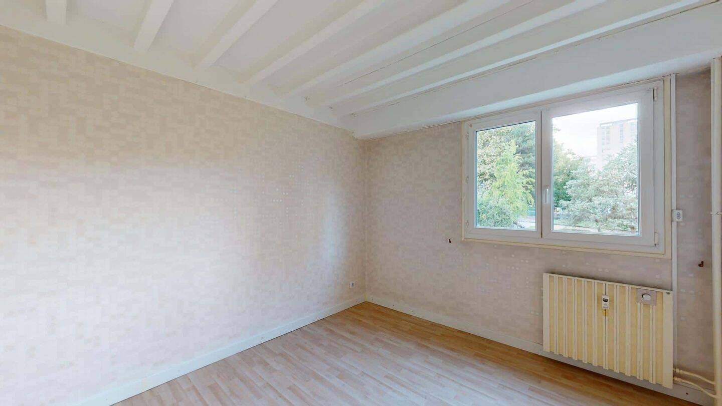 Apartment in Avenue des Champs Perdrix, Dijon for 83 m² with 3 b — 10